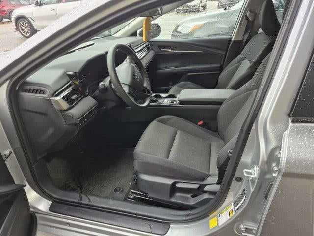 2025 Toyota Camry LE (Natl)