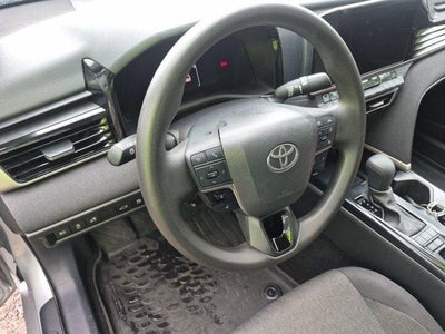 2025 Toyota Camry LE (Natl)
