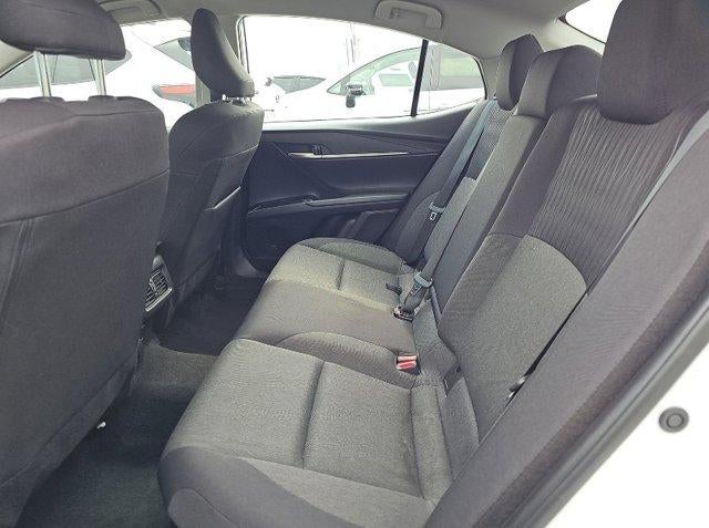 2025 Toyota Camry LE (SE)