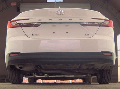 2025 Toyota Camry LE (SE)