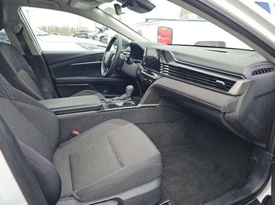 2025 Toyota Camry LE (SE)