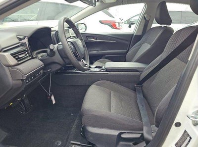 2025 Toyota Camry LE (SE)