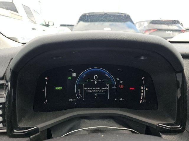 2025 Toyota Camry LE (SE)