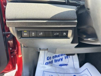 2025 Toyota Camry LE (Natl)