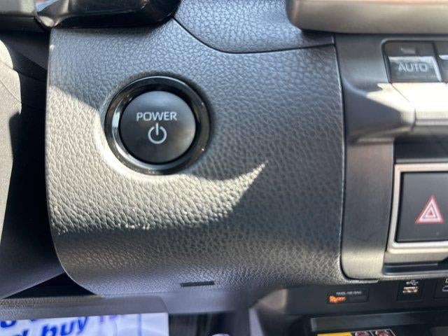 2025 Toyota Camry LE (Natl)