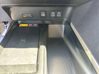 2025 Toyota Camry LE (Natl)