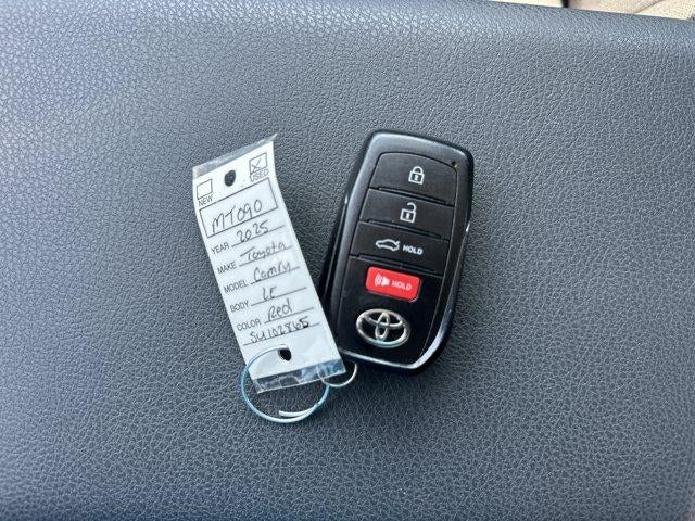 2025 Toyota Camry LE (Natl)