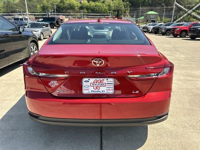 2025 Toyota Camry LE (Natl)