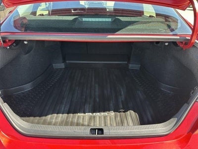 2025 Toyota Camry LE (Natl)