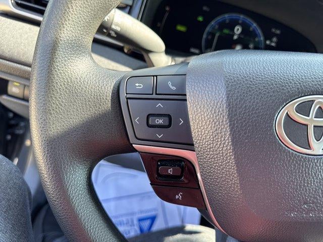 2025 Toyota Camry LE (Natl)