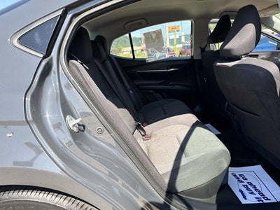 2025 Toyota Camry LE (Natl)