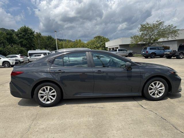 2025 Toyota Camry LE (Natl)
