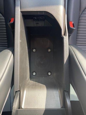 2023 Toyota Camry SE Auto (SE)