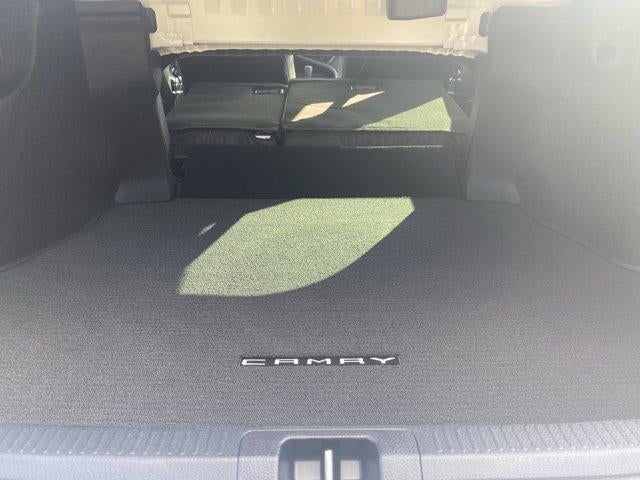 2023 Toyota Camry SE Auto (SE)