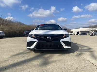 2023 Toyota Camry SE Auto (SE)