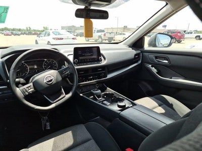 2025 Nissan Rogue AWD SV