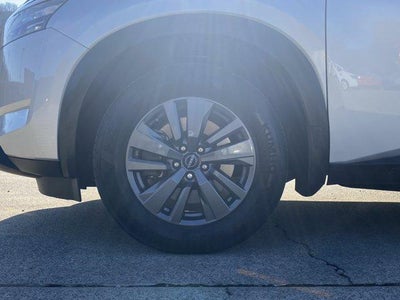 2024 Nissan Pathfinder S 4WD