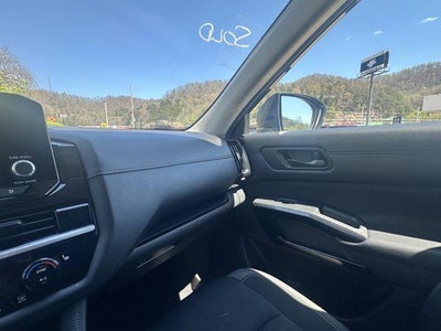 2025 Nissan Pathfinder SV 4WD