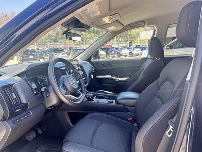 2025 Nissan Pathfinder SV 4WD