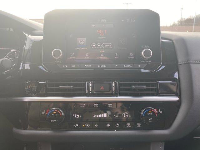 2025 Nissan Pathfinder SV 4WD