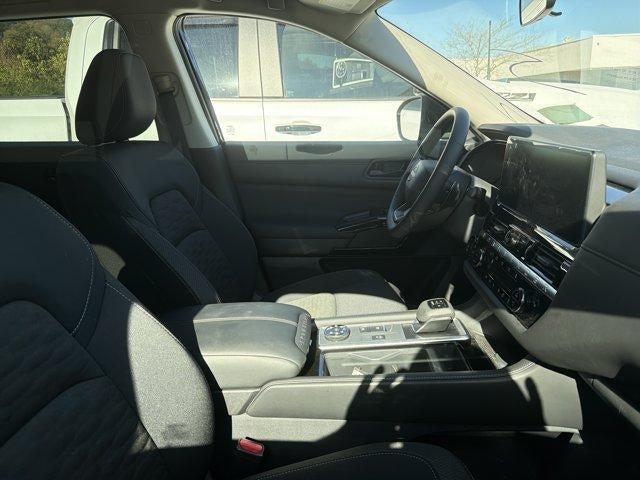 2026 Nissan Pathfinder SV 4WD