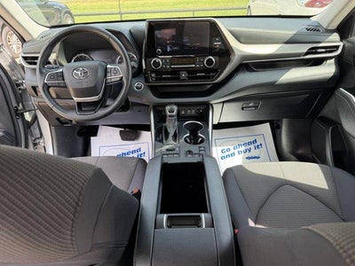 2025 Toyota Highlander LE AWD (Natl)