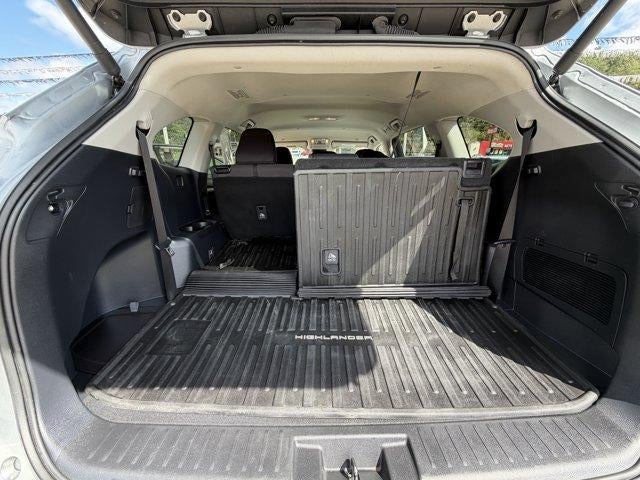 2025 Toyota Highlander LE AWD (Natl)