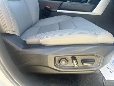 2024 Toyota Tundra 4WD 4WD SR5 CrewMax 5.5' Bed (Natl)