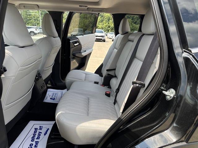 2025 Mitsubishi Outlander Platinum Edition S-AWC