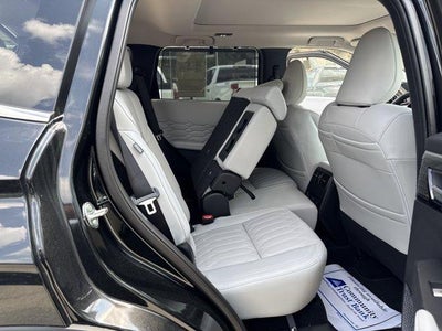 2025 Mitsubishi Outlander Platinum Edition S-AWC