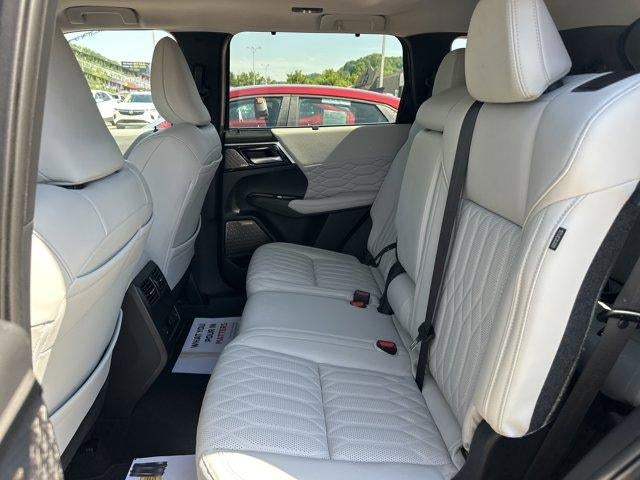 2025 Mitsubishi Outlander Platinum Edition S-AWC