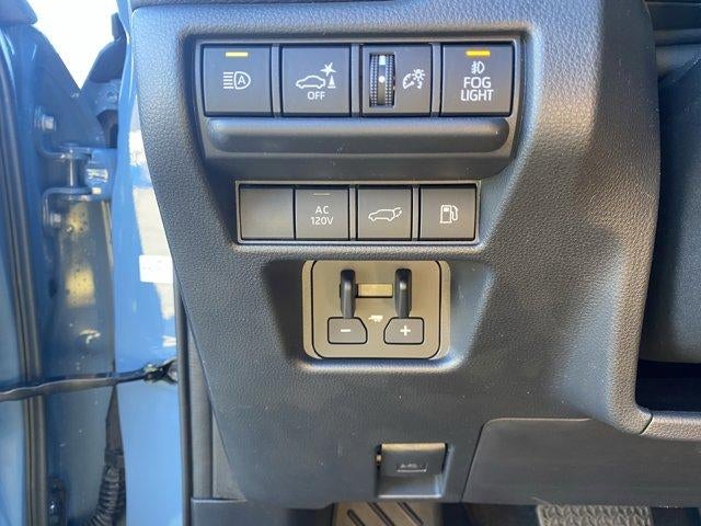 2025 Toyota Land Cruiser 4WD (GS)