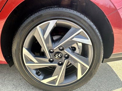 2025 Hyundai ELANTRA SEL Sport IVT