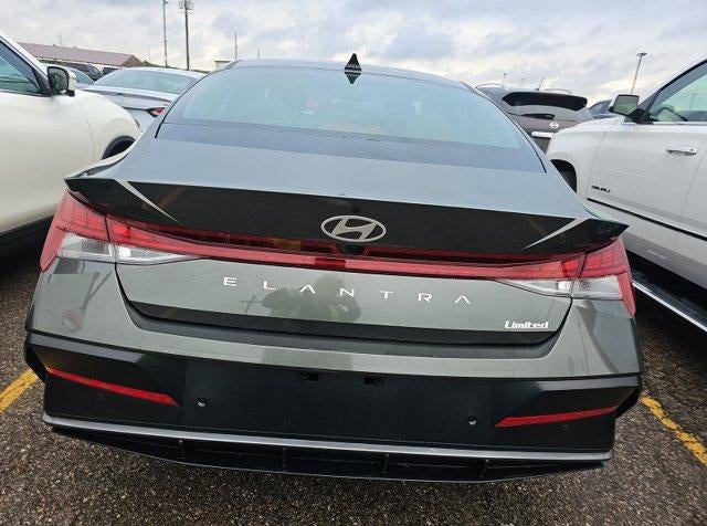 2024 Hyundai ELANTRA Limited IVT