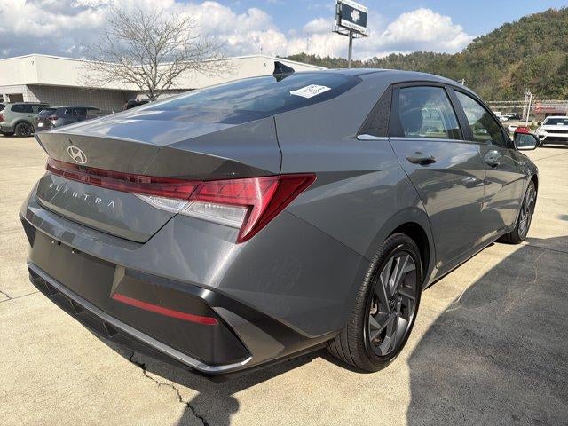 2025 Hyundai ELANTRA SEL Convenience IVT